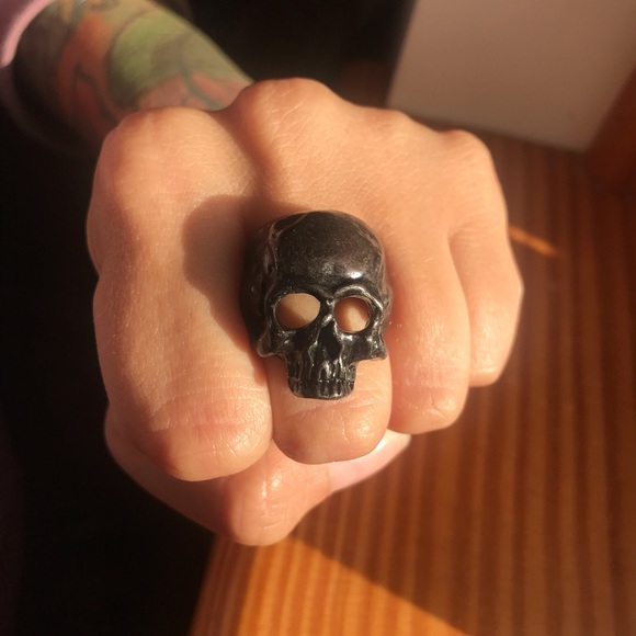 Skull ring - Picture 2 of 7